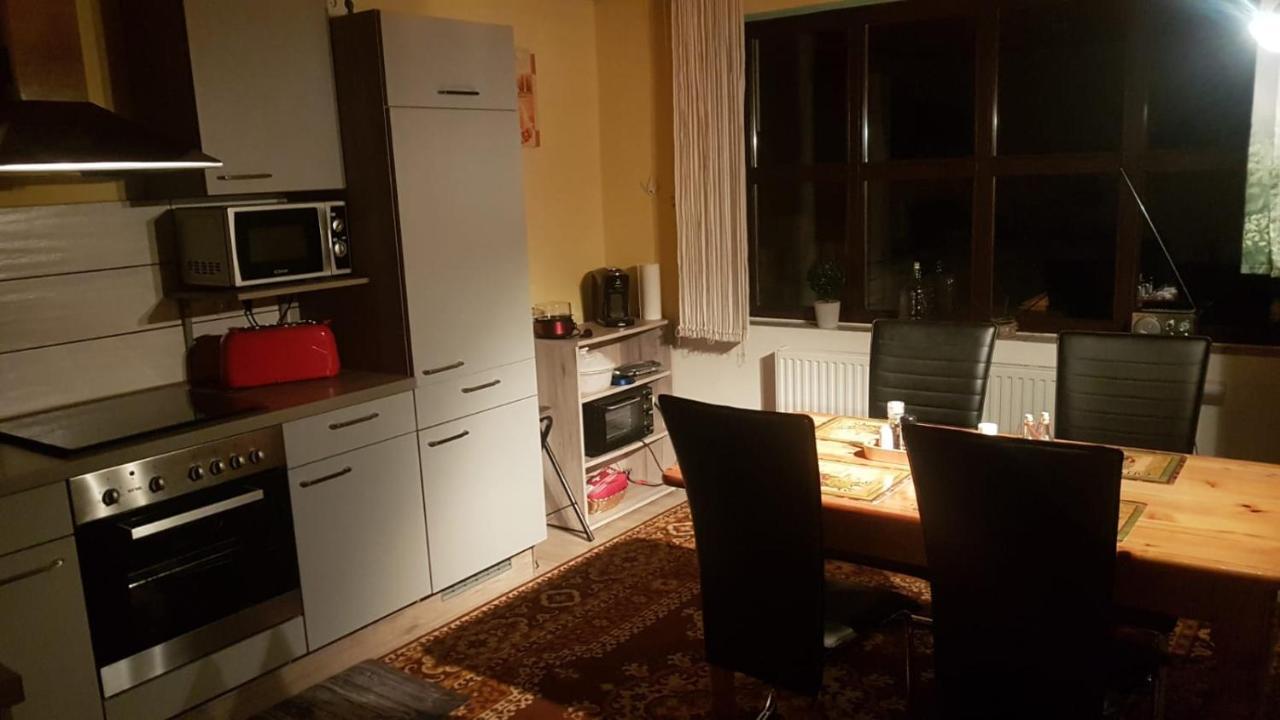 Monteur- Und Ferienwohnung Waldrauschen Fehrenbach Exterior foto